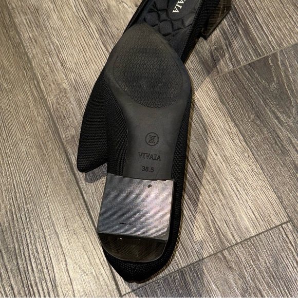 Vivaia Pointed-Toe Block Heel (Aria Block Heels) - Picture 12 of 12